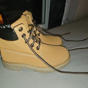 New tan boots size 13 1/2